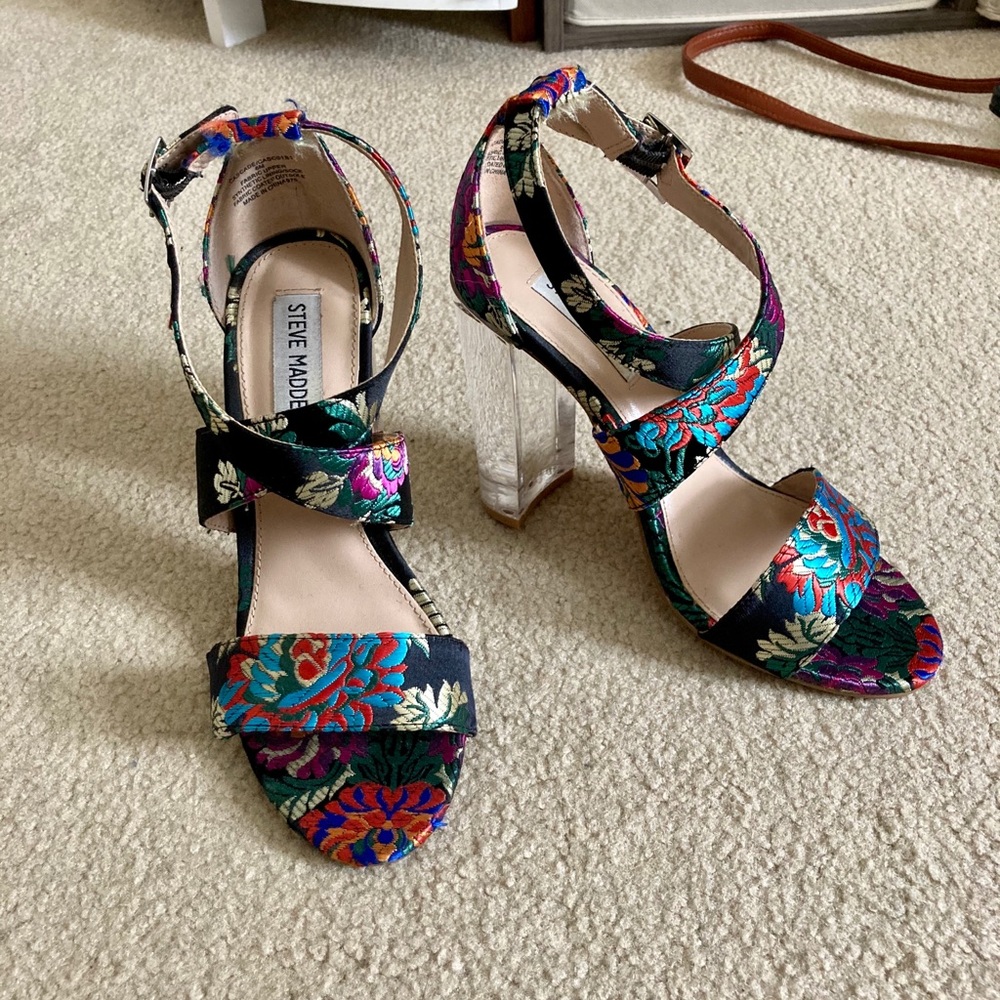 Steve Madden Cross Front Heels